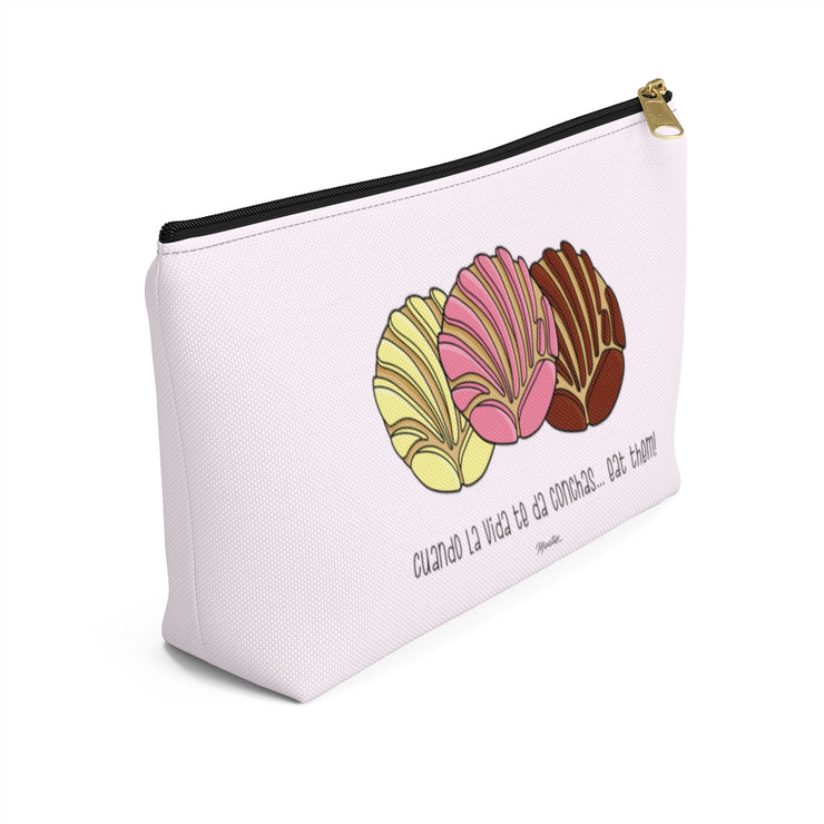 Cuando La Vida Te Da Conchas Accessory Bag
