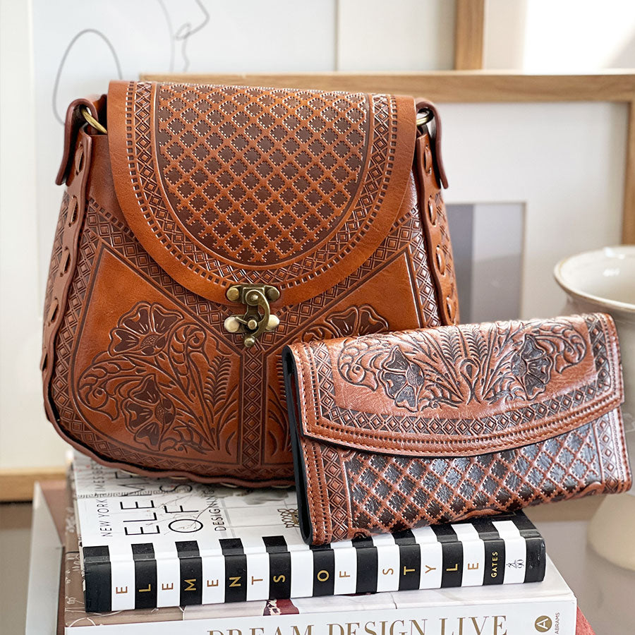 Alma Mia Signature Wallet