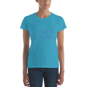 La Que Va A Ayudar Women's Premium Tee